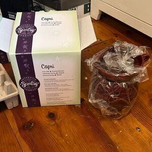 New Capri Scentsy warmer